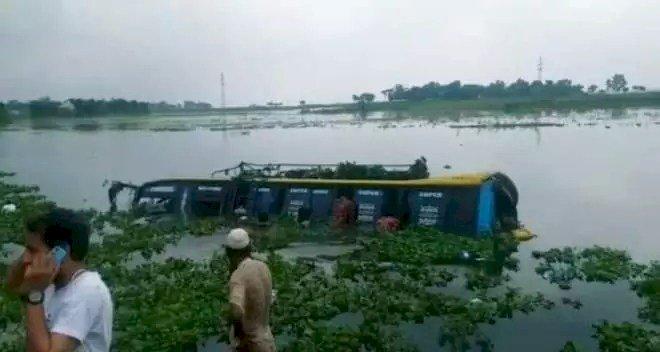 দ. সুনামগঞ্জে নিয়ন্ত্রন হারিয়ে বাস খাদে, নিহত ১