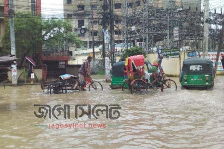 নিরাপদ আশ্রয়ের খোঁজে বানভাসি মানুষ, ফের বন্যা সিলেট