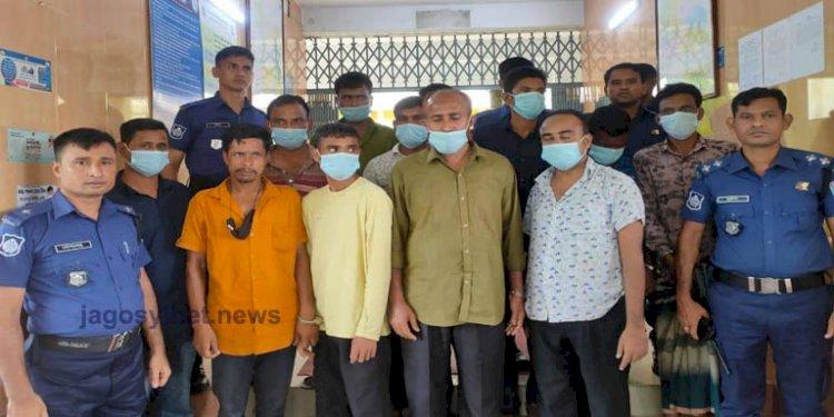 শ্রীমঙ্গলে জুয়া খেলার সরঞ্জামাদিসহ ১২ জুয়াড়ি আটক