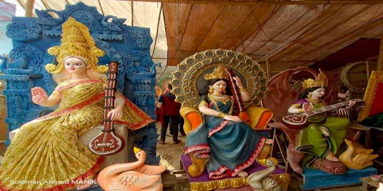 শ্রীমঙ্গলে সরস্বতী পূজার আয়োজনে ব্যস্ত হিন্দু ধর্মাবলম্বীরা 
